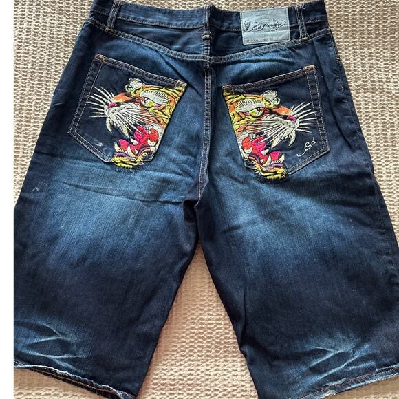 VTG Vintage 2010s Ed Hardy Embroidered Tiger Denim Shorts 36 - Picture 1 of 11